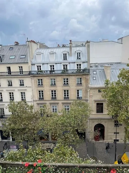Daire Au Coeur De 8e Paris