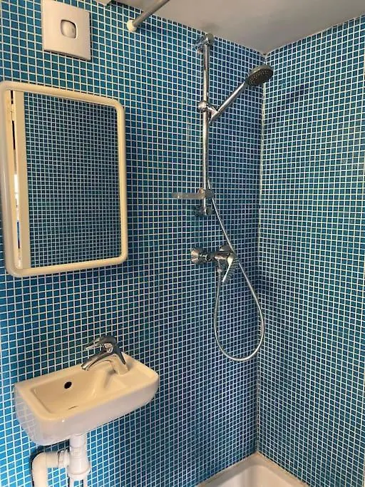 Apartament Au Coeur De 8e
